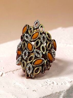 Vintage-Inspired Gold Tone Marquise Cluster Ring with Crystals, SZ 8.25